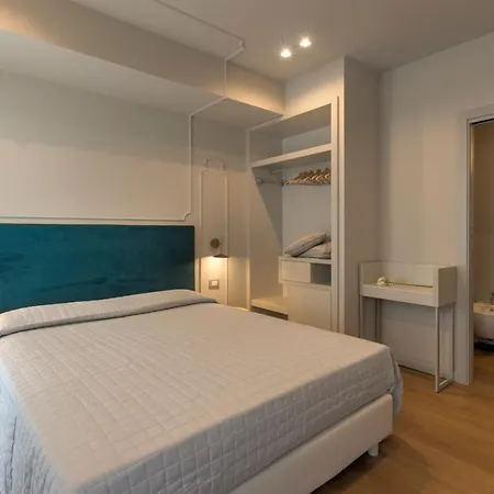 Diecidodici Boutiquerooms