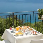 Diecidodici Boutiquerooms 4* Sirolo