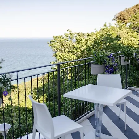 Bed and Breakfast Diecidodici Boutiquerooms 4*