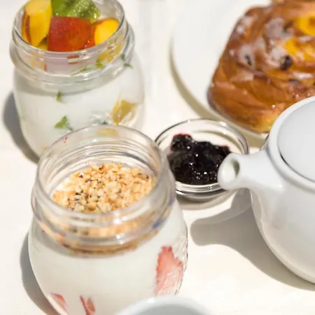 Couette-café Diecidodici Boutiquerooms 4*